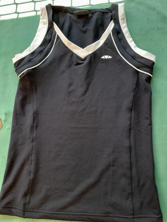 Černé sportovní tričko, 134