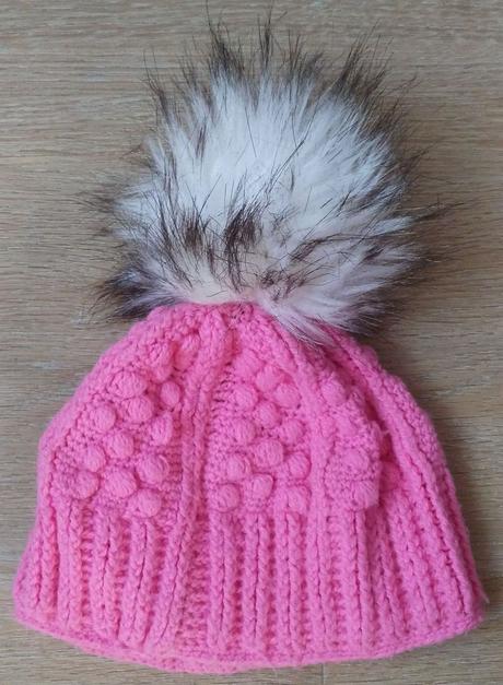 Zimní kulíšek-čepice s bambulí, 110