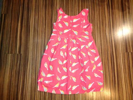 Krásné růžové šaty s ptáčky, 122