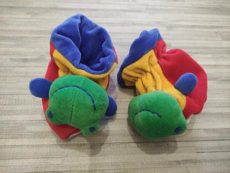 Papučky s rolničkami, <17