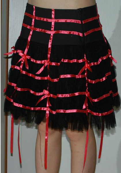 Černá tylová sukně s růžovými stužkami, 38