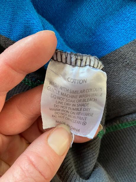 Chlapecká mikina s kapucí vel. 128-134/8-9 let, 128