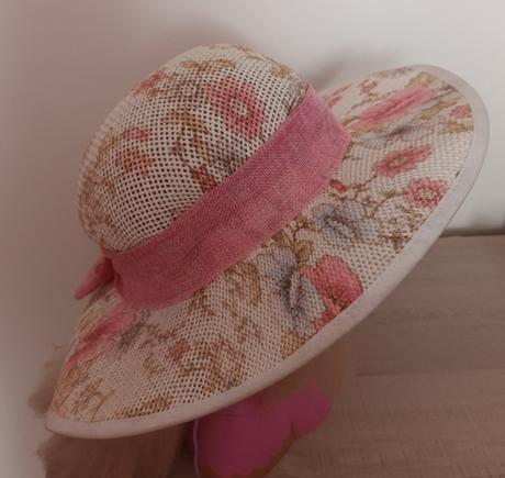 Letní klobouček dámský s mašlí,