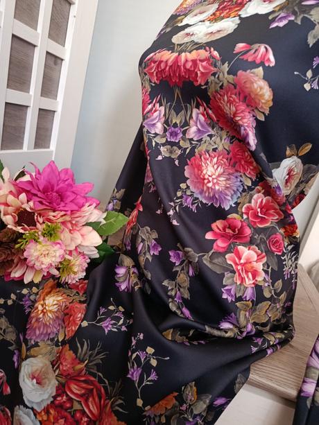 Květinkové šaty, zara,m