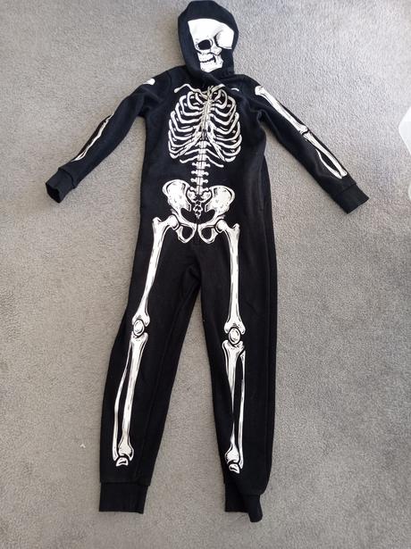 Overal kostlivec, h&m,134