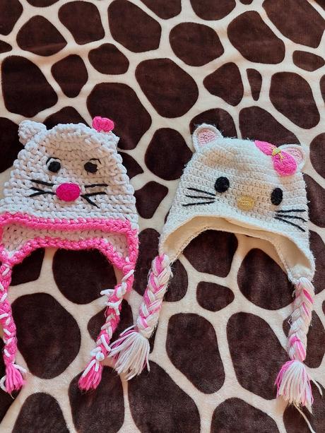 Čepiče hello kitty, 110