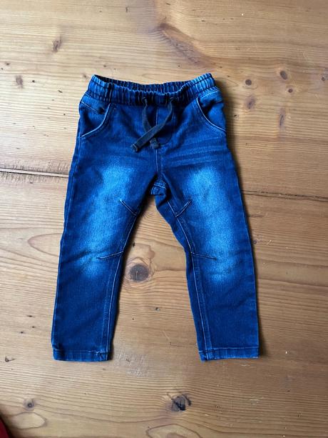 Tmavě modré jemné rifle, lupilu,98