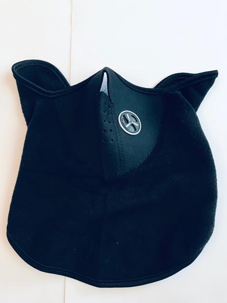 Ochraná  poloviční maska  přes tváře, 