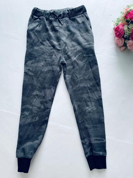 Tepláky - v.10/11 let, 146