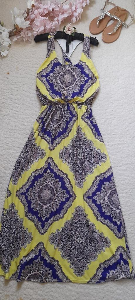 Boohoo pestré maxi šaty s vykrojenými zády, 42