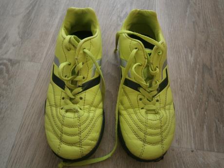 Boty na umělý povrch, 32