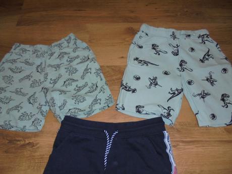 Kraťasy, vel. 122/128, 122