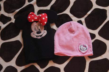 Zimní čepice minnie a hello kitty, h&m,104