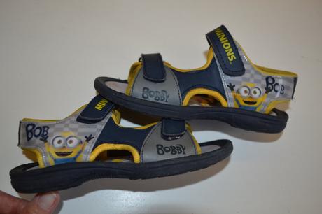 Sandále, sandálky mimoni, 28