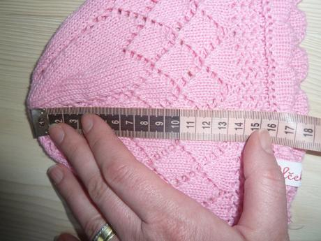 Krajkové pletené čepice, vlček,104