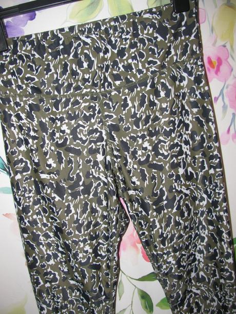 Dámské elastické vzorované legíny workout, 38