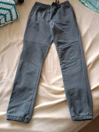 Teplákové kalhoty, 152