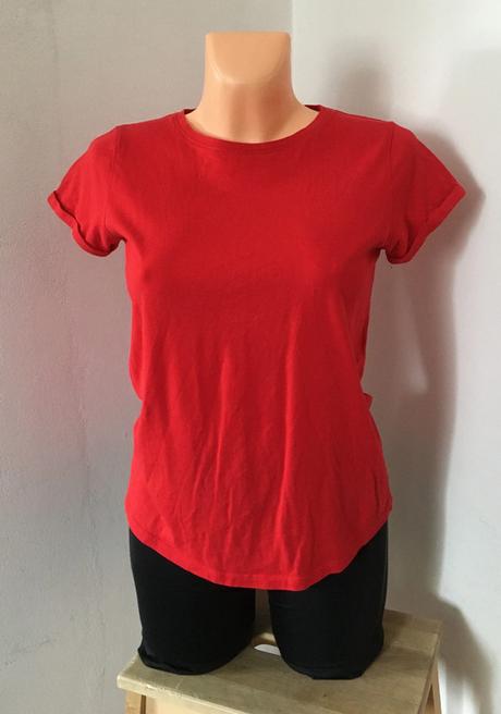 Vel. 34 červené tričko, 34