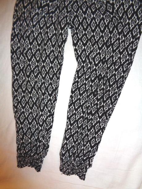 Nádherné vzdušné černobílé letní kalhoty, young dimension,98