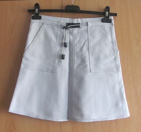 Šedá sportovní sukně, 146