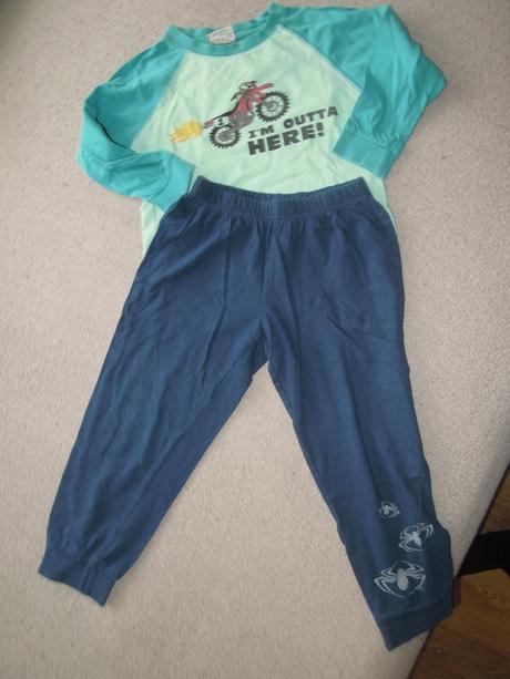 Dětské pyžamo, 98