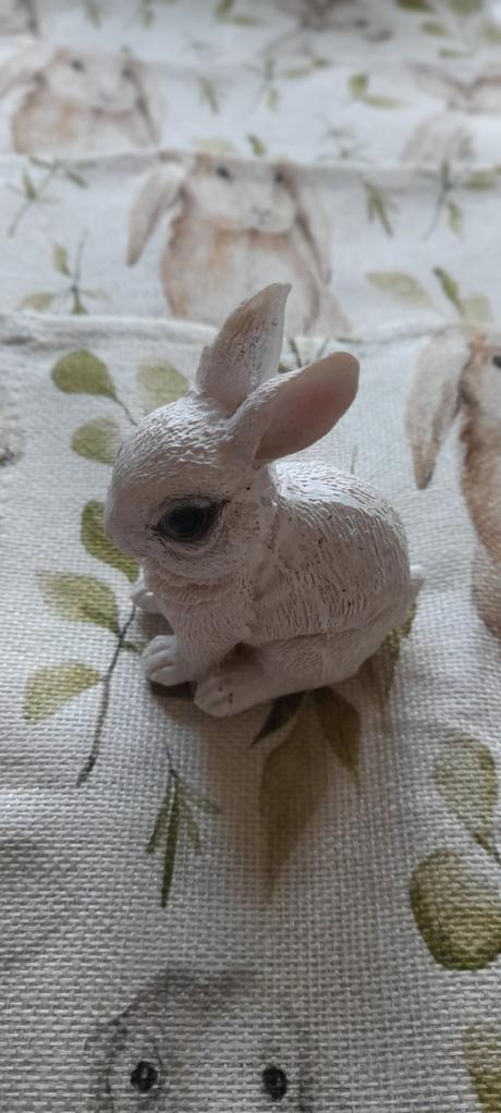 Velikonoční prostírání 4ks se zajíčky a květinami, 