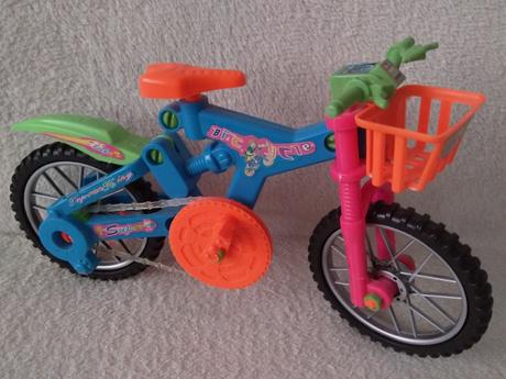 Jízdní kolo pro panenky,
