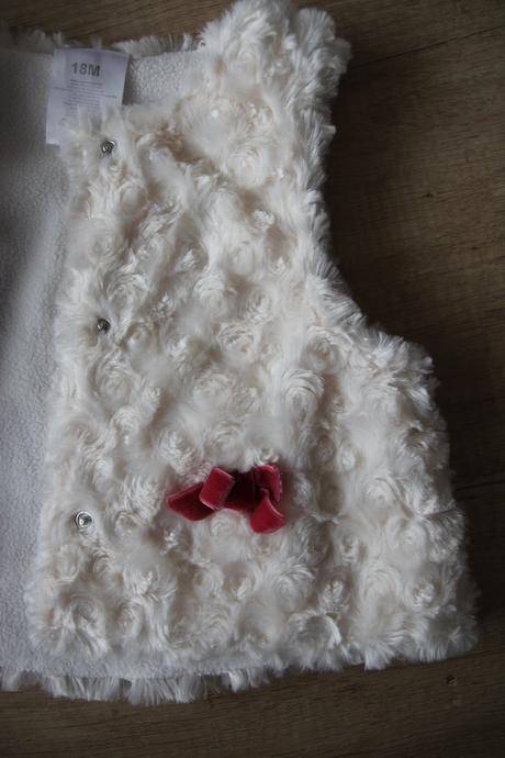 Chlupatá vestička, 86