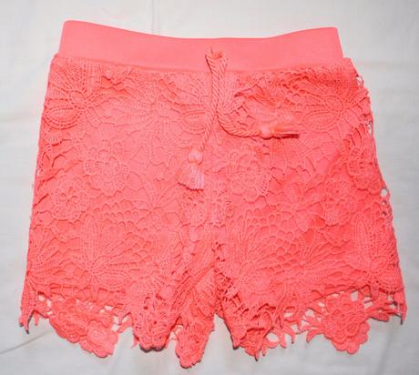 Al233. neonově růžové krajkové kraťasy 2-3 roky, 98