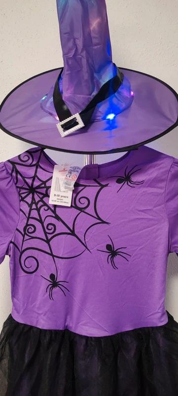 Čarodějnice svítící klobouk,