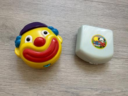Retro otevírací krabička se zvířátky a figurkami,