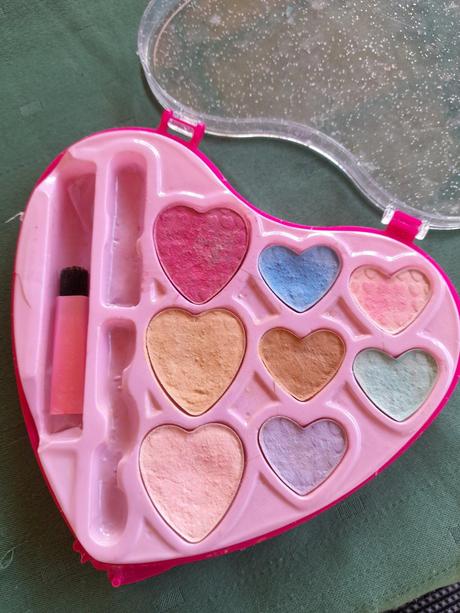 Stíny, kufřík, šperky lol sada,