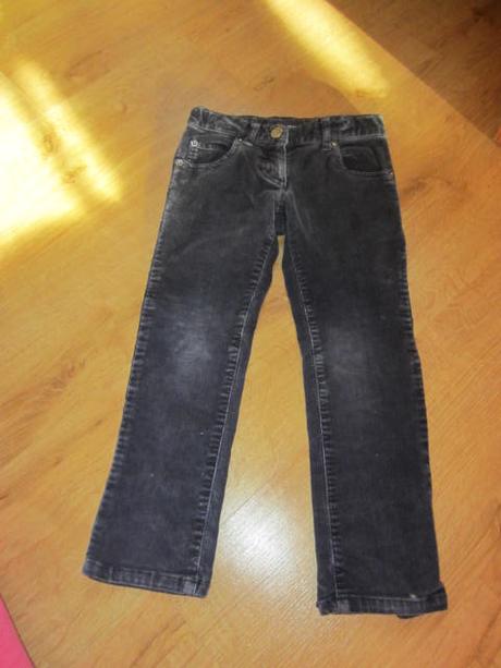 Tmavěmodré strečové manžestráky, benetton,98