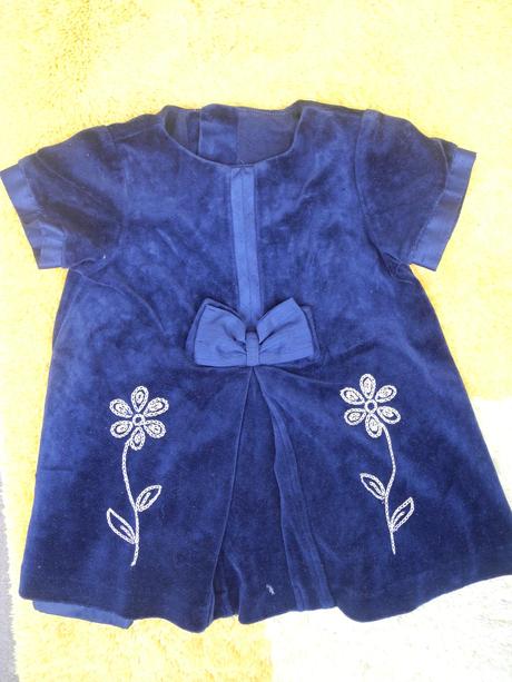 Sametové šaty, marks & spencer,86