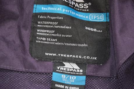 134/140 nepromokavá celoroční bunda trespass, 140