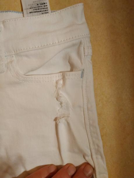 Značkové kraťasy vel.134, 134