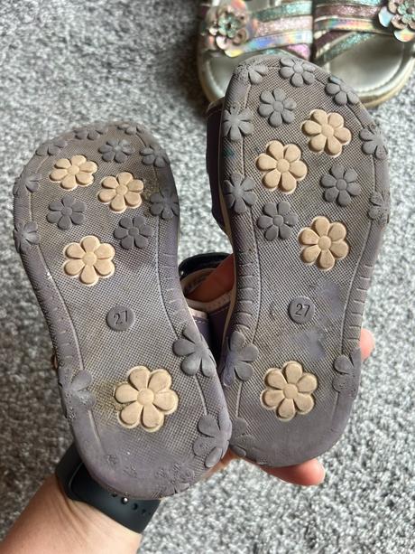 2x sandály, 1x tenisky, 1x crocsy vel. 27, cupcake,27