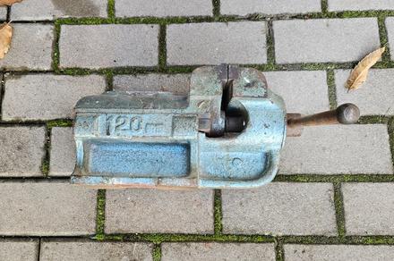 Svěrák 120 mm robustní dílenský velký, 