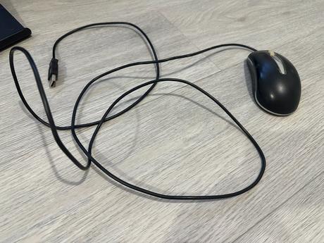 Stojan pod notebook a počítačová myš, 