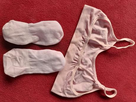 Podprsenka růžová a ťapky, 116