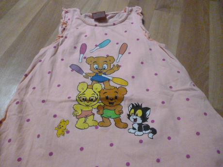 Puntíkaté šaty 3-4, 104