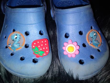 Dívčí nazouváky ozdoby vel. 23, vn.stélka 15.5 cm, bobbi shoes,23