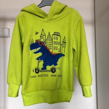 Mikina s dinosaurem, 104