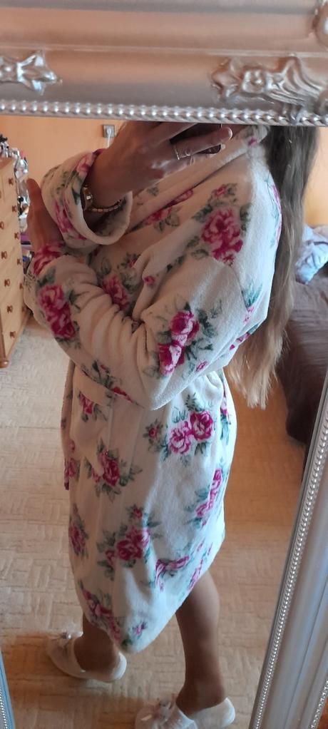 Květovaný dlouhý župan secret, primark