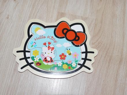 Hello kitty - male drevene puzzle, 