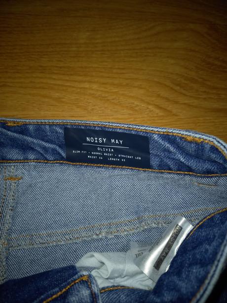 Džínsy olivia v. 26/32, zn. noisy may, 26