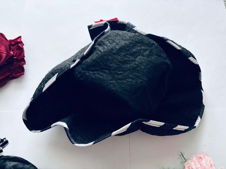 An22/ kostým pirátka - v.5/6 let zn. tu,