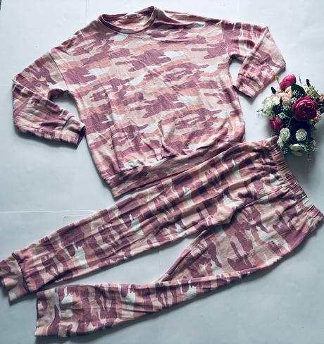 Ob/ pyžamo- v.9/10 let, marks & spencer,140
