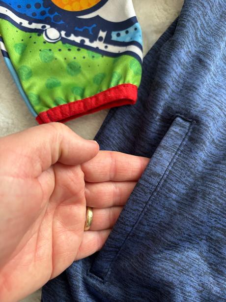 K5/ mikina sportovní - v.cca 3/4 roky, 104