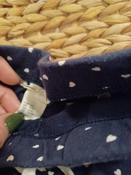 Srdíčkové a puntíkaté kraťasy h&m 110, h&m,110